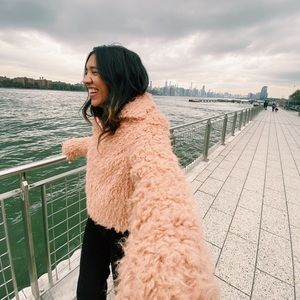 Meet your Posher, Andrea